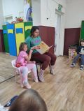 Часът на приказката в група Еделвайс - малка снимка